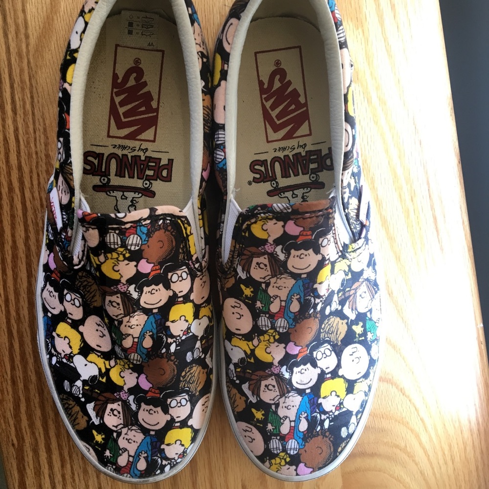 Vans peanut woman