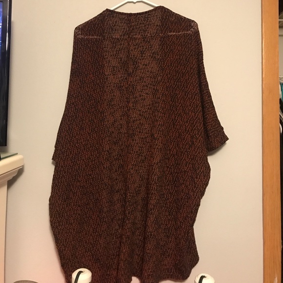 3/4 sleeve sweater, great condition! - Picture 2 of 2