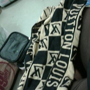 Louis vuitton scraf