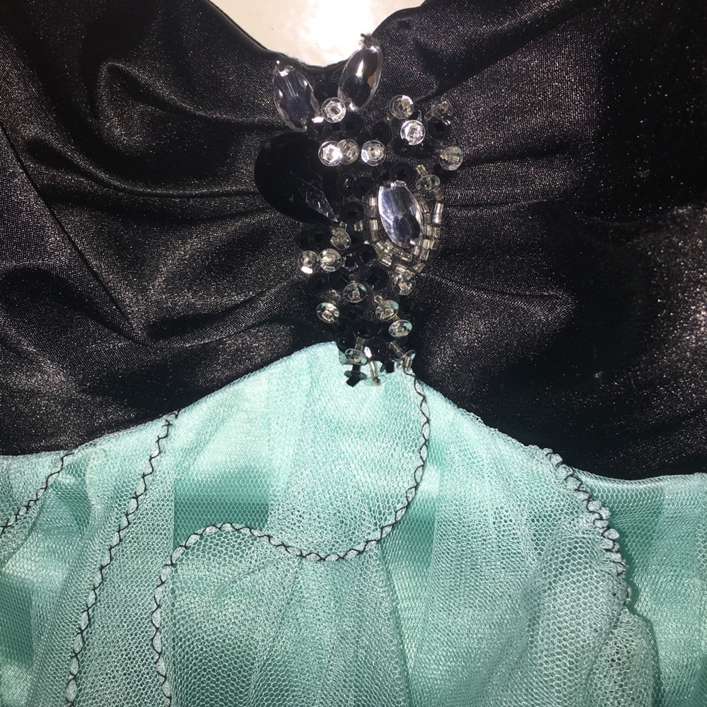 HOMECOMING DRESS!!' - Picture 4 of 5