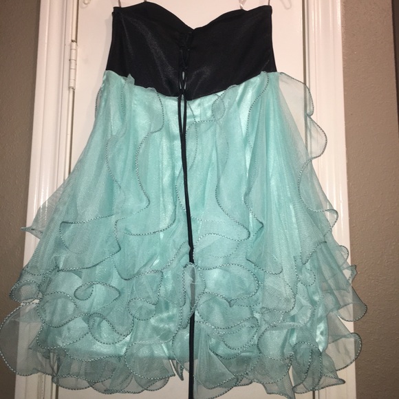 HOMECOMING DRESS!!' - Picture 2 of 5