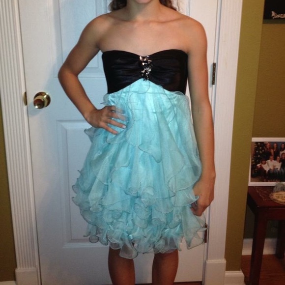 HOMECOMING DRESS!!' - Picture 5 of 5
