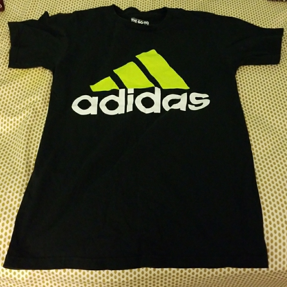 Adidad Go To Tee tshirt