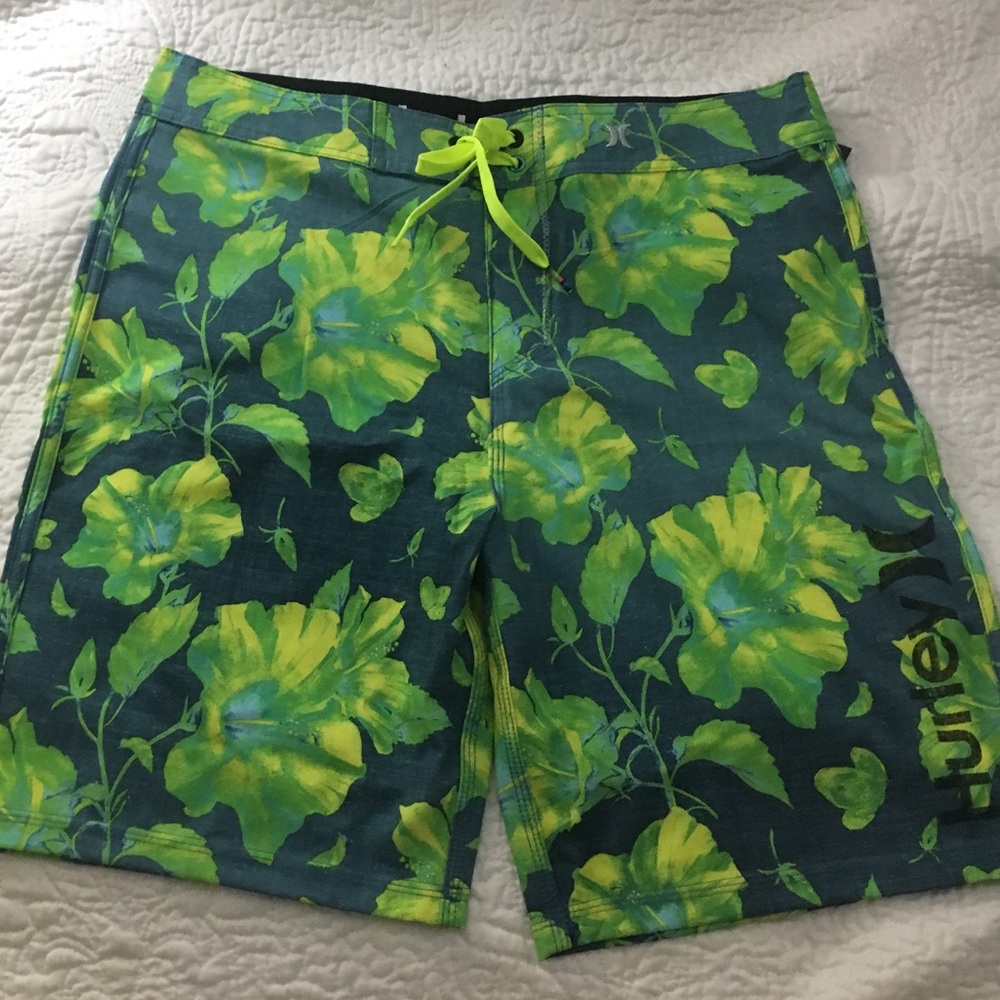 NEW Hurley Board shorts