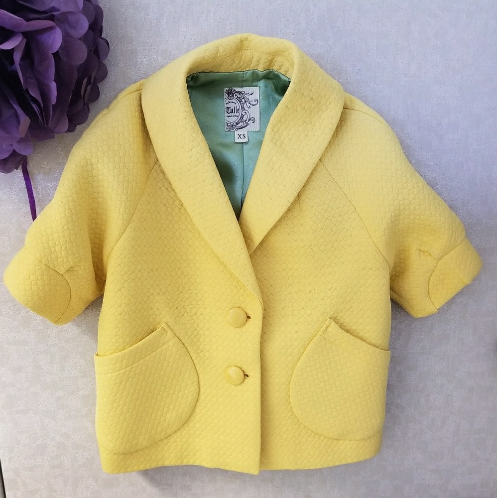SOLD!!Gorgeous Tulle Cropped Blazer