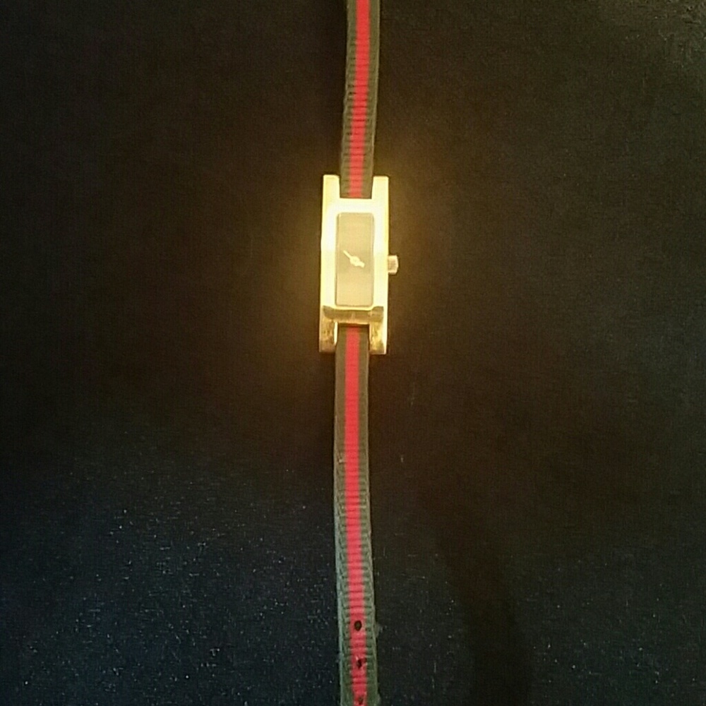 Gucci timepiece