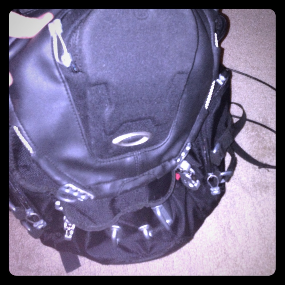 Oakley bathroom backpack