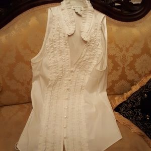 Sleeveless blouse