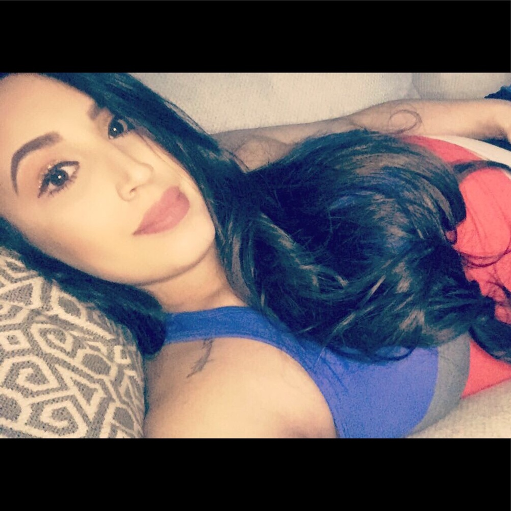 Meet your Posher, Ysamar