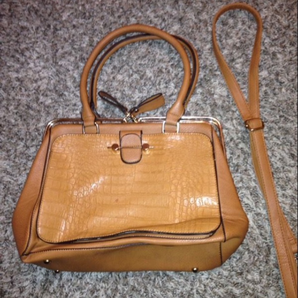 Ellie and Kate Purse