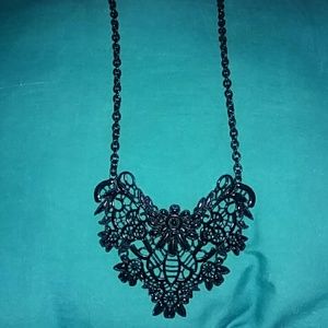 *FINAL PRICE*Black heart flower necklace