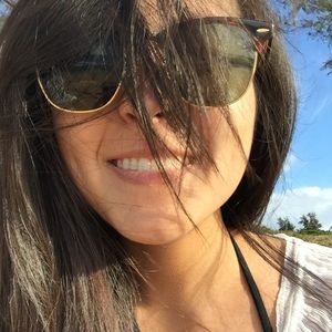 Meet your Posher, Mia