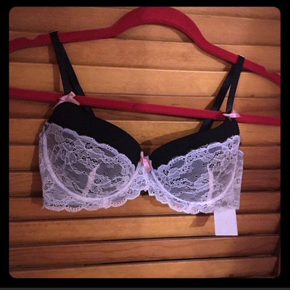 Brand new! Pink and black sexy lace bra 34B