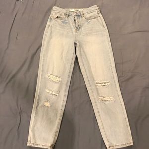 Brandy Melville distressed boyfriend jeans