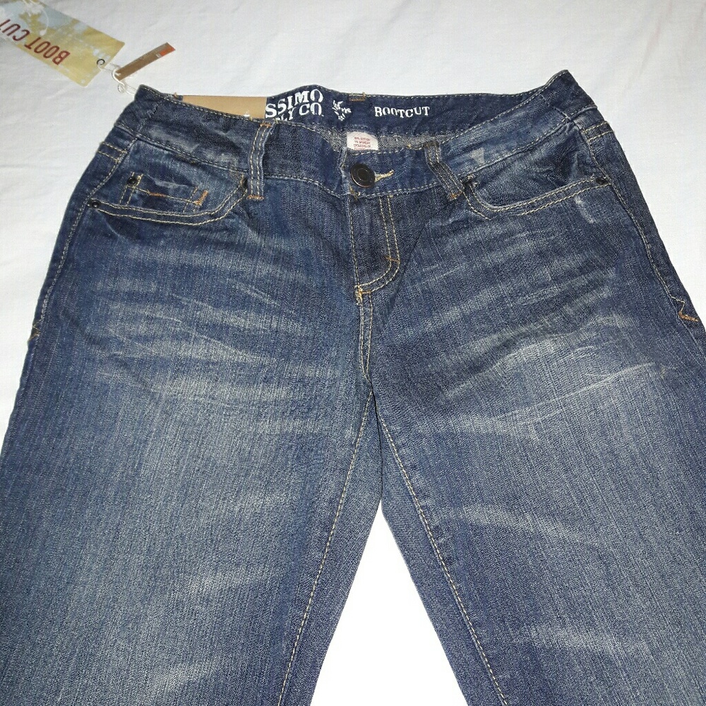 JEANS BOOT CUT SUPER CUTE