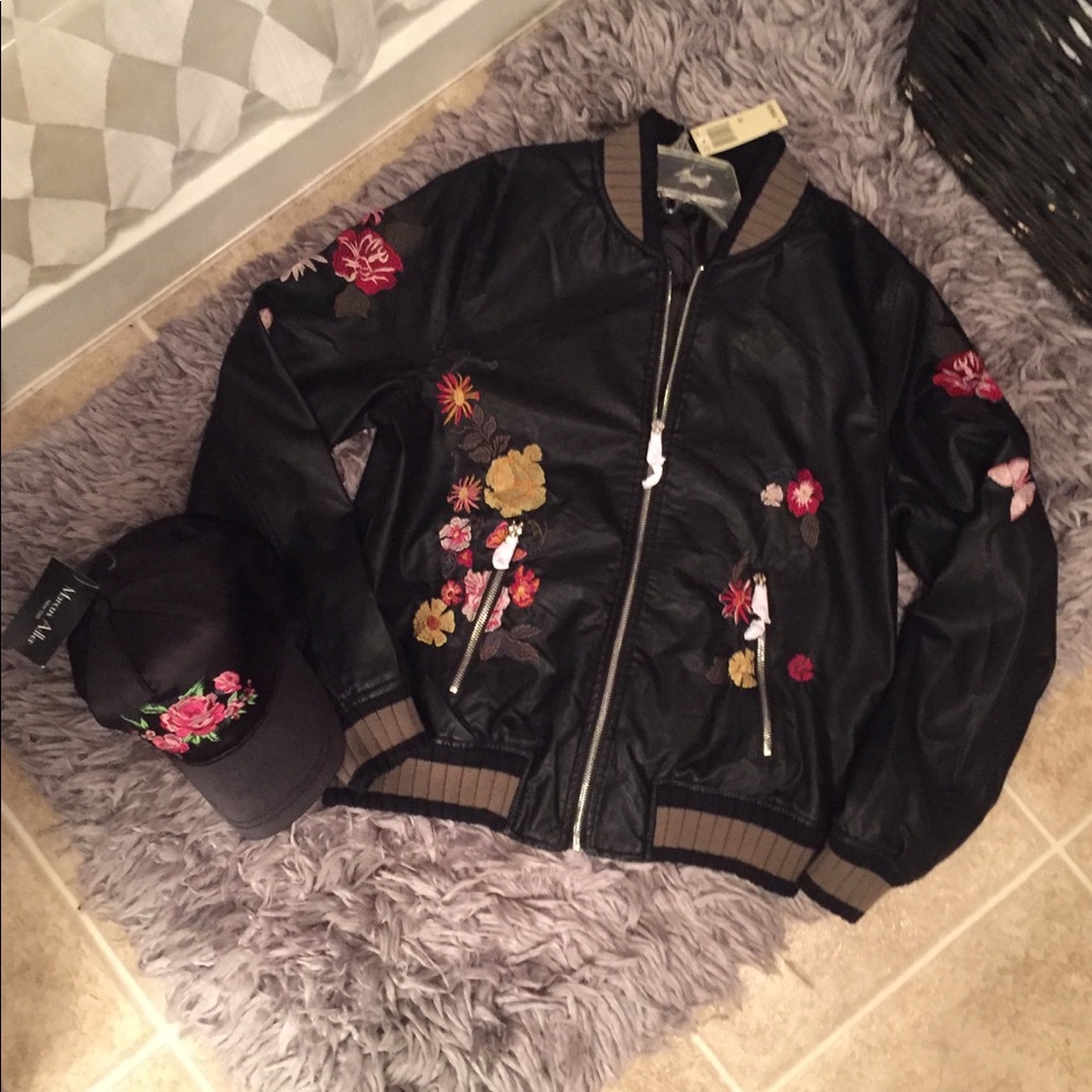 ❤sold❤LOWEST PRICE NOW❤Gorgeous leather bomber - Picture 8 of 8