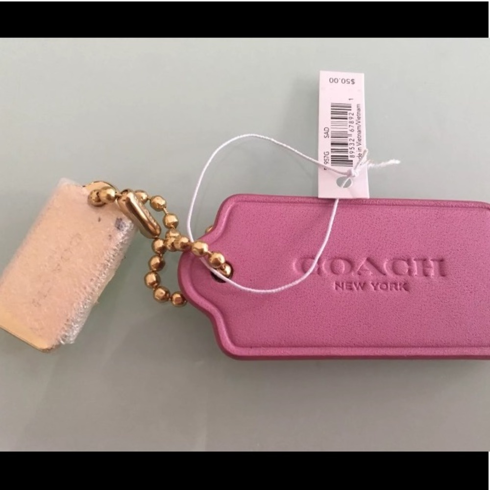 Coach 100%leather and authentic keychain