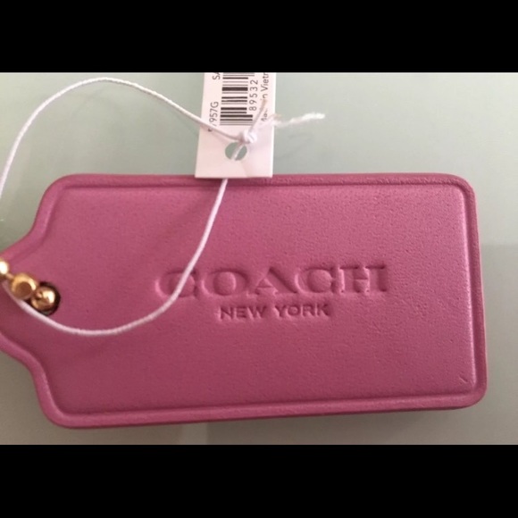 Coach 100%leather and authentic keychain - Picture 2 of 3