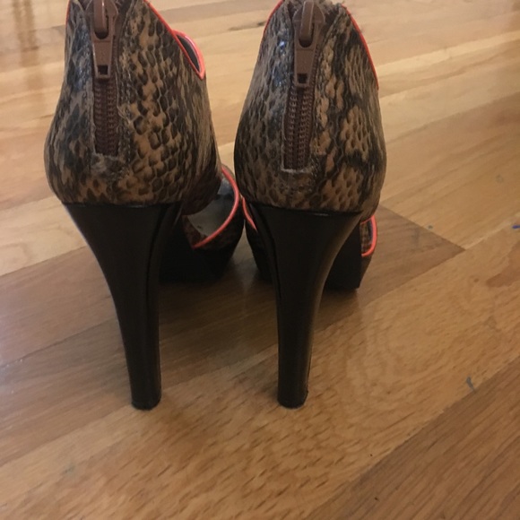 BCBG - Picture 3 of 3