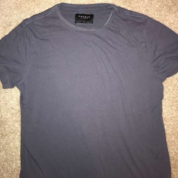 2 Extended length T-Shirts - Picture 3 of 3