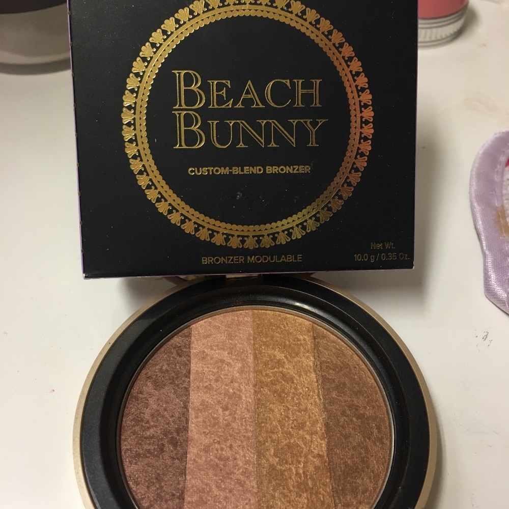 Too Faced Beach Bunny bronzer