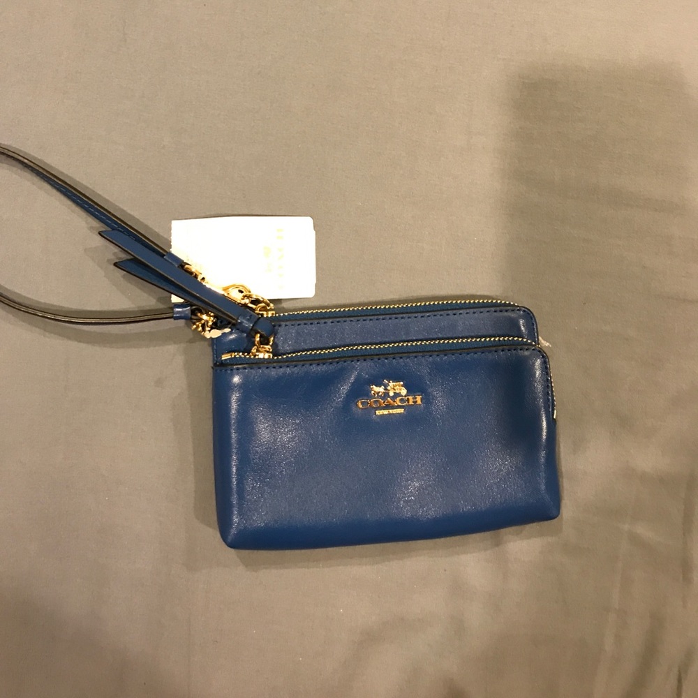 Coach Liden wristlet - BRAND NEW