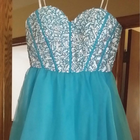 Light blue strapless tool dress - Picture 2 of 5