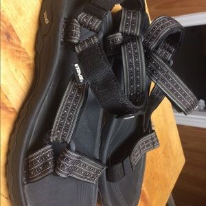 Teva Hurricane XLT M