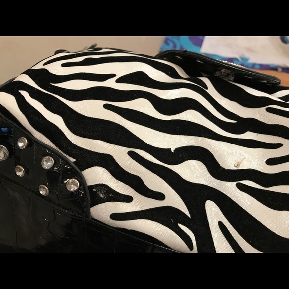 Handbag - Picture 3 of 4