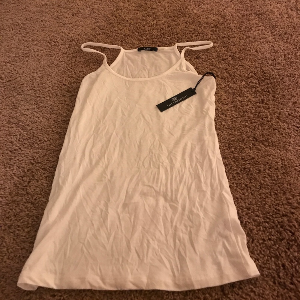 Tart white tank
