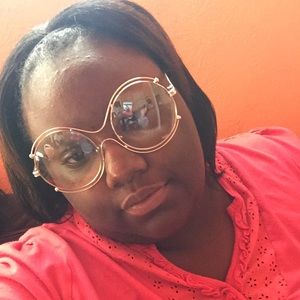 Meet your Posher, Breanna