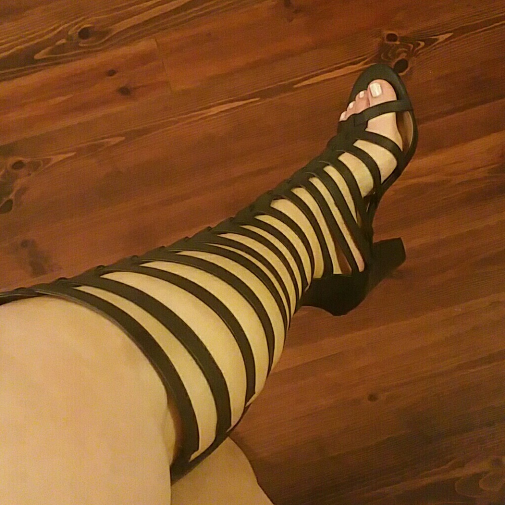 Strappy knee boots
