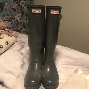 Grey hunter boots
