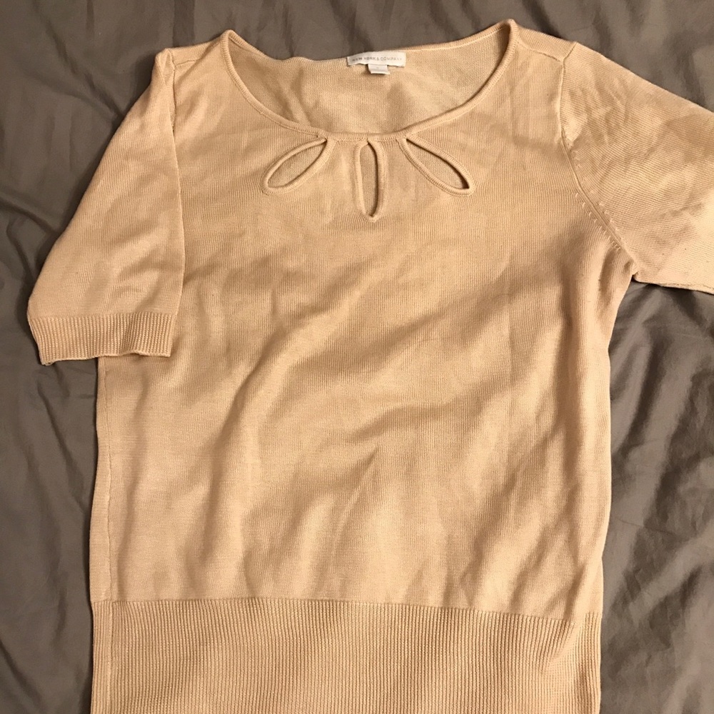 NY&Co Cream colored short sleeved sweater