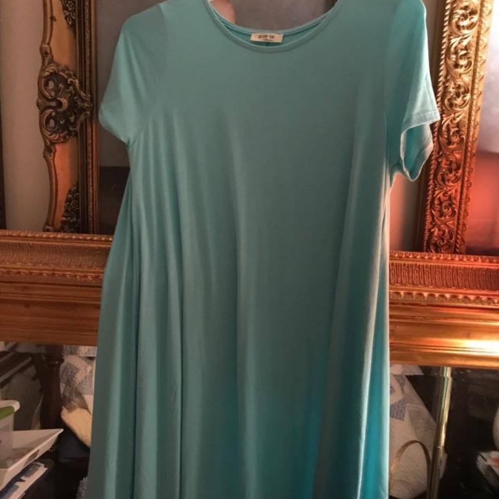 A very pretty blue dress