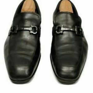 Men's FERRAGAMO Black Buckle Leather Loafers
