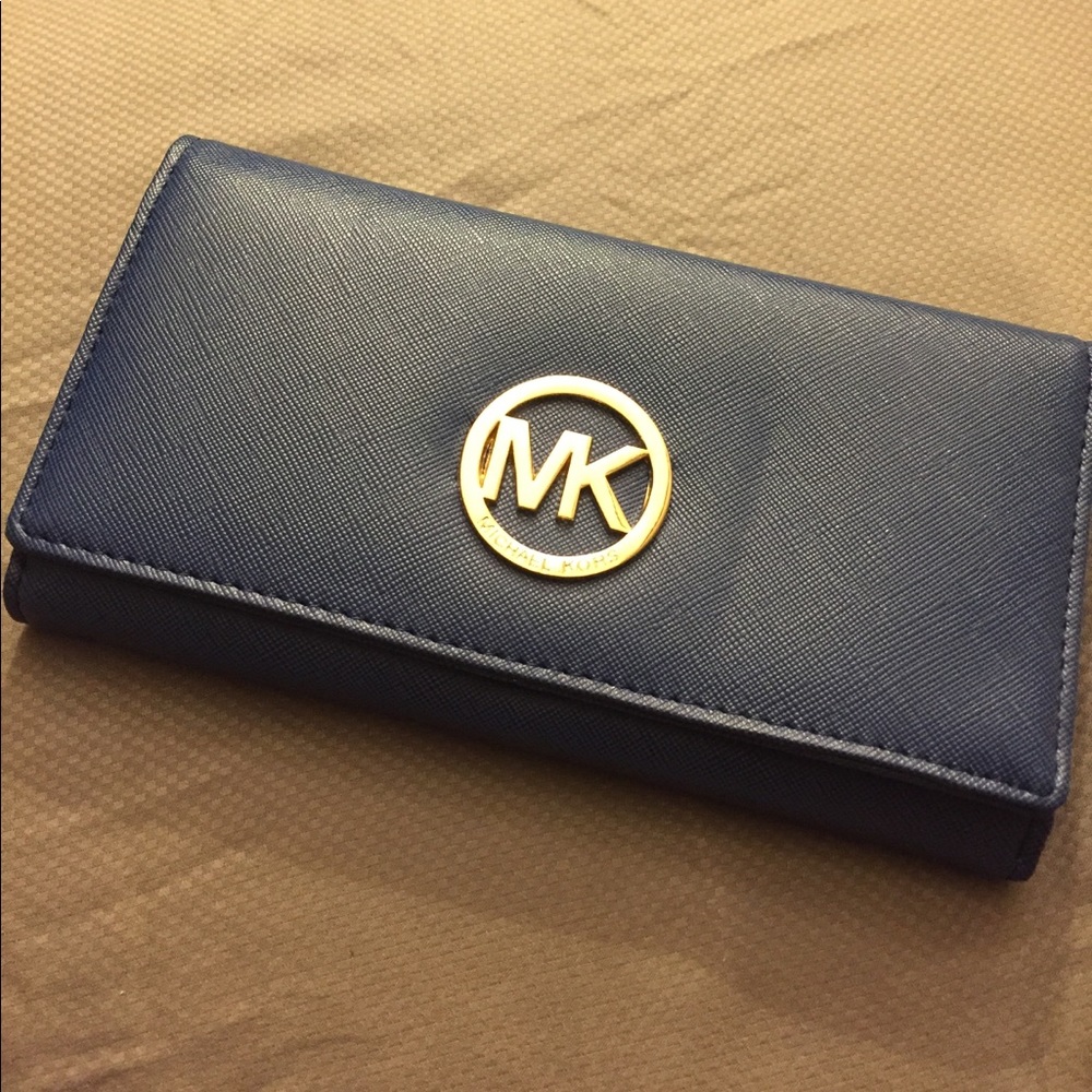 Gorgeous Royal Blue Michael Kors Wallet