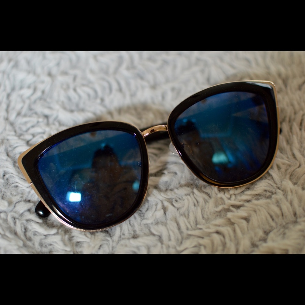 Blue Sunnies