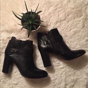 LAST CHANCE💕 Tory Burch Derby 85mm Booties 9M