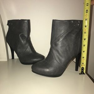 Style & Co. size 9 booties