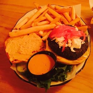 Meet your Posher, Sami