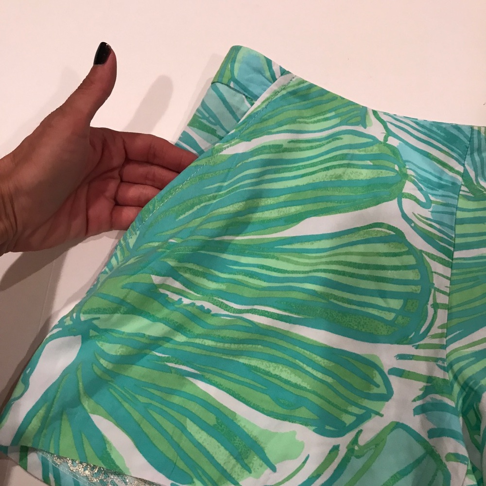 Lilly Pulitzer Jeannie Green Sheen shorts - Picture 5 of 8