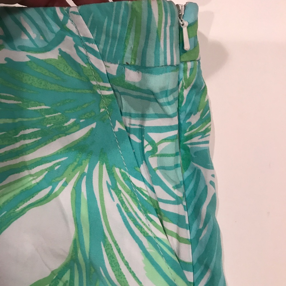 Lilly Pulitzer Jeannie Green Sheen shorts - Picture 7 of 8