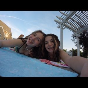 Meet your Posher, Nora