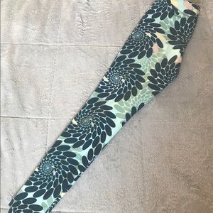 (TWEEN) LulaRoe Buttery Soft Leggings