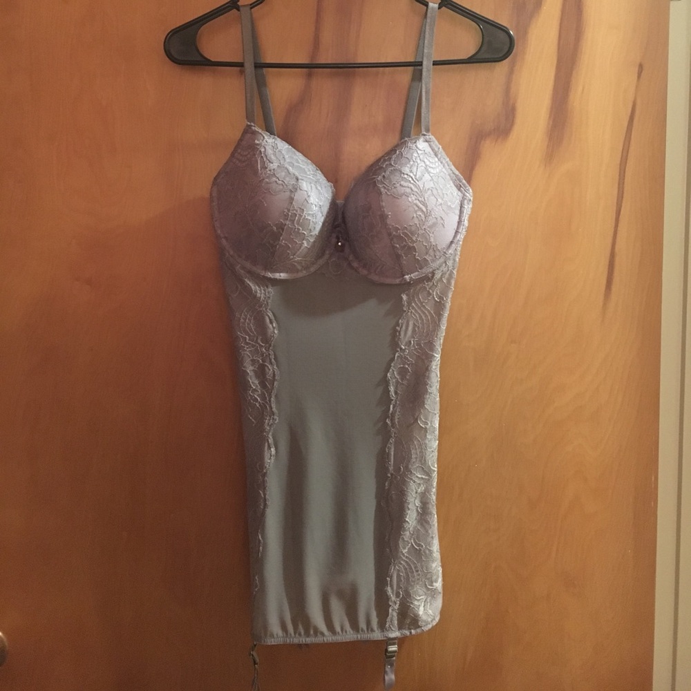Victoria's Secret fitted chemise 36D