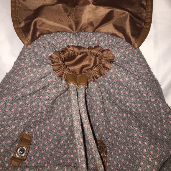 Backpack - Picture 2 of 4