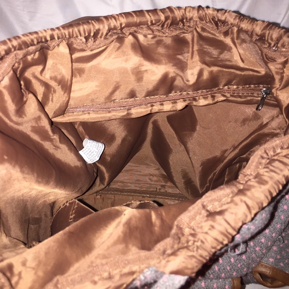 Backpack - Picture 3 of 4