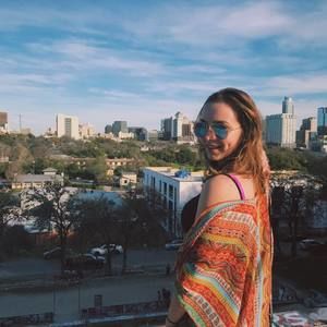 Meet your Posher, Molly