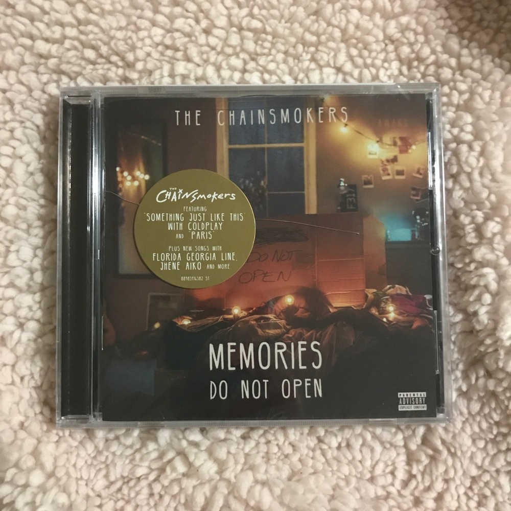 CHAINSMOKERS "MEMORIES DO NOT OPEN" CD